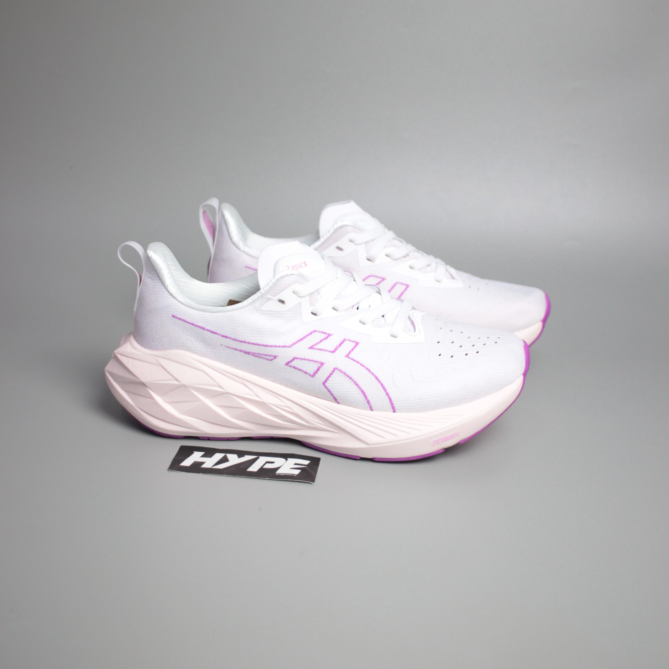 Asics Novablast 4 White Sea Purple Asics Novablast 4 White Sea Purple - Image 1