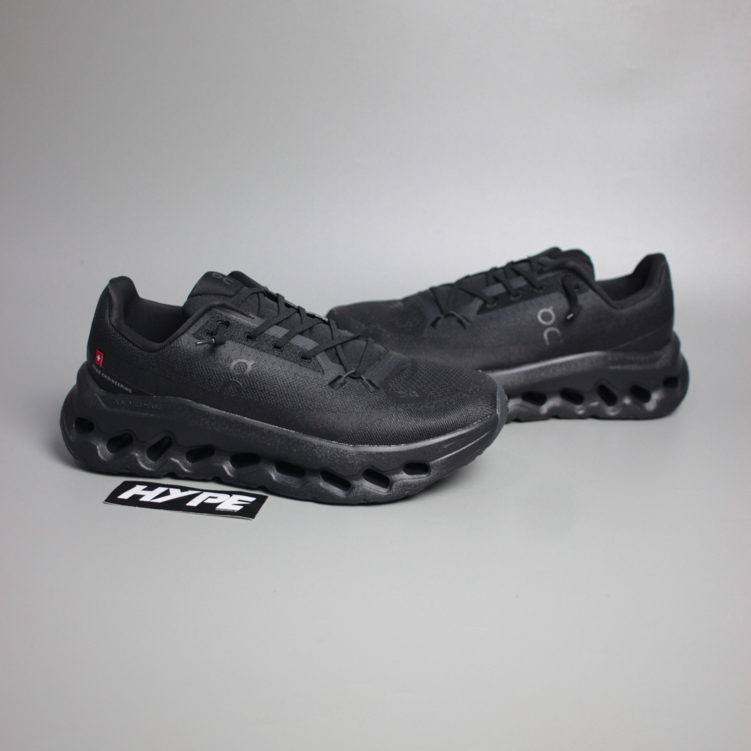 On Cloudtilt Triple Black On Cloudtilt Triple black - Image 1