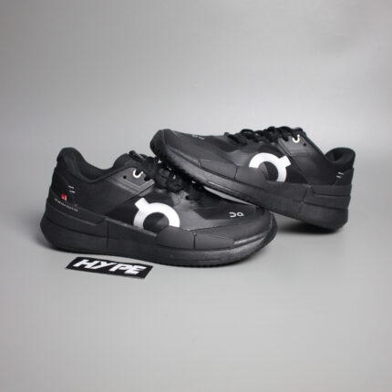 On The Roger Pro 2 Black Clay