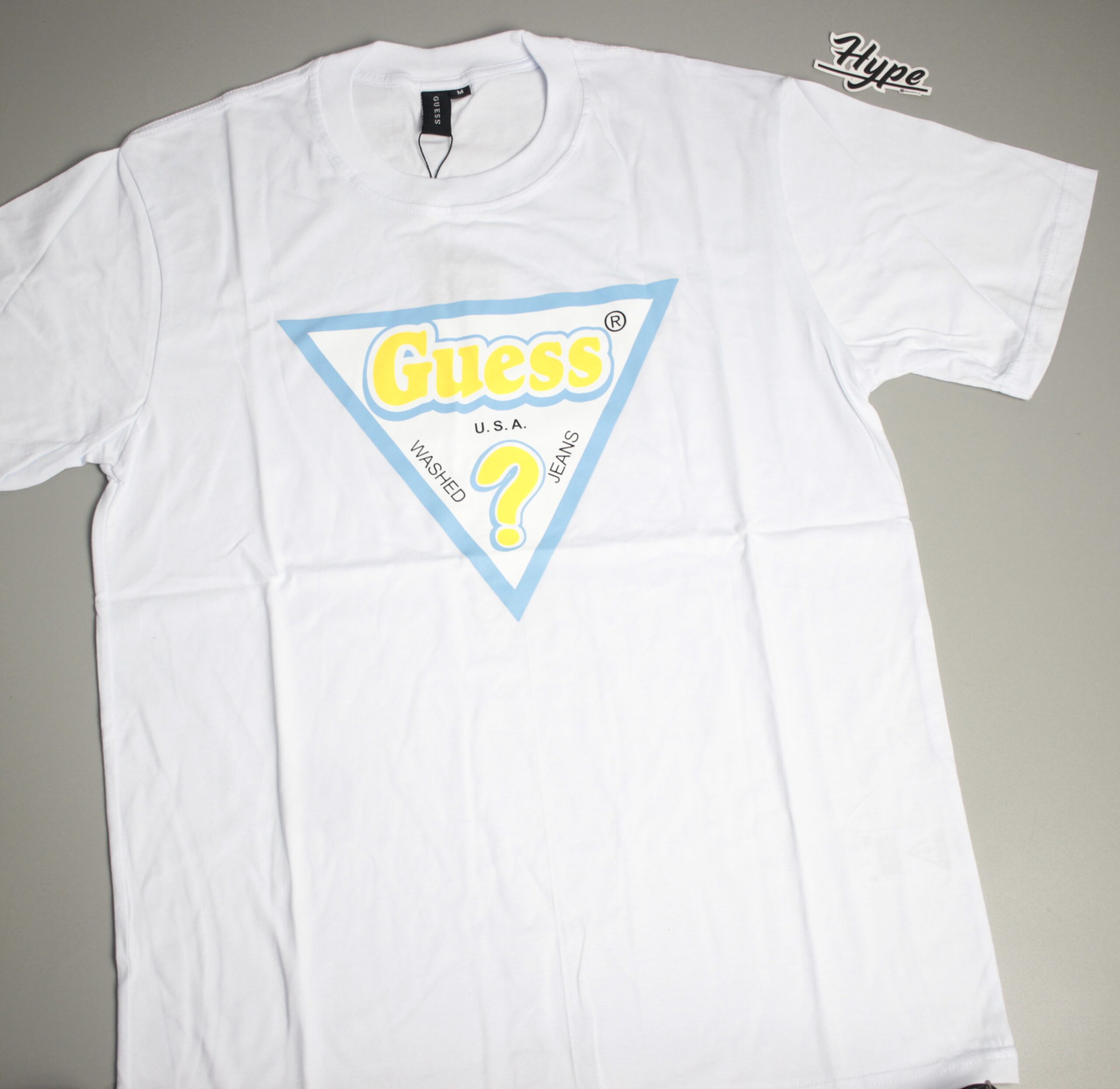 Guess Triangle Tees White Guess Triangle Tees White - Image 1