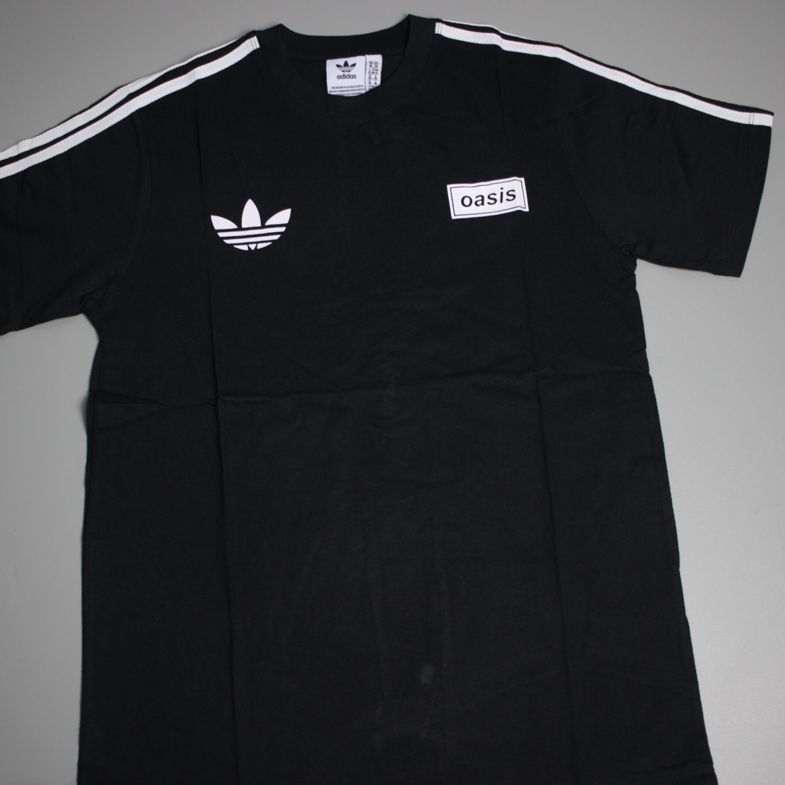 Adidas Oasis Tour Live 25 Black White Adidas Oasis Tour Live 25 Black White - Image 1